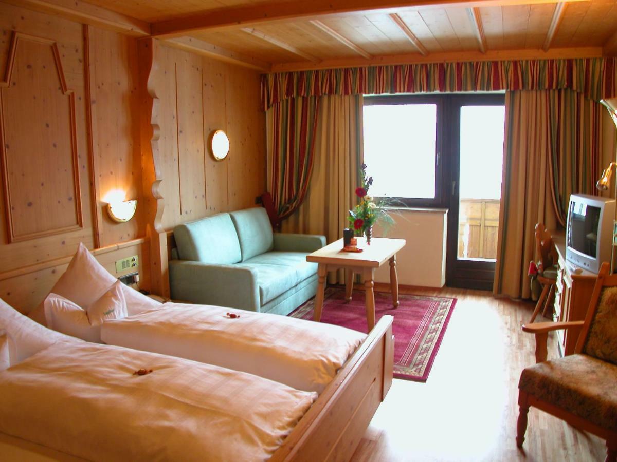 Hotel Pension Weiratherhof فينس المظهر الخارجي الصورة