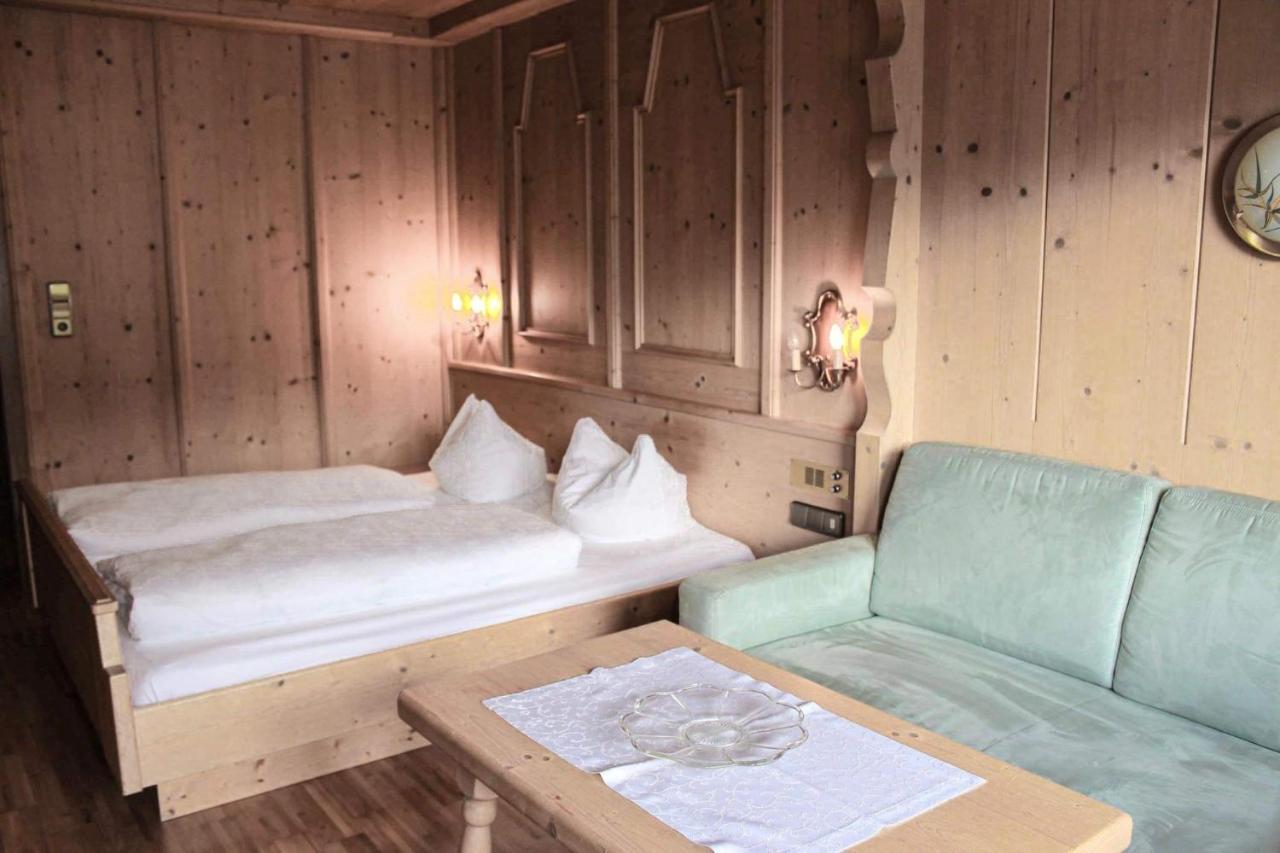 Hotel Pension Weiratherhof فينس المظهر الخارجي الصورة
